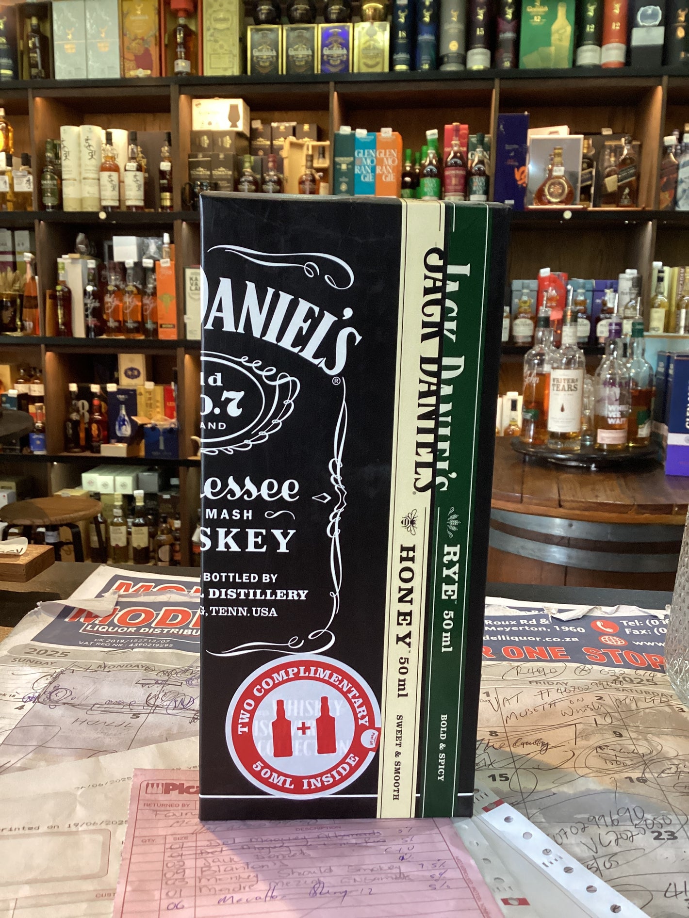 jack daniels 750ml  + 2 minis