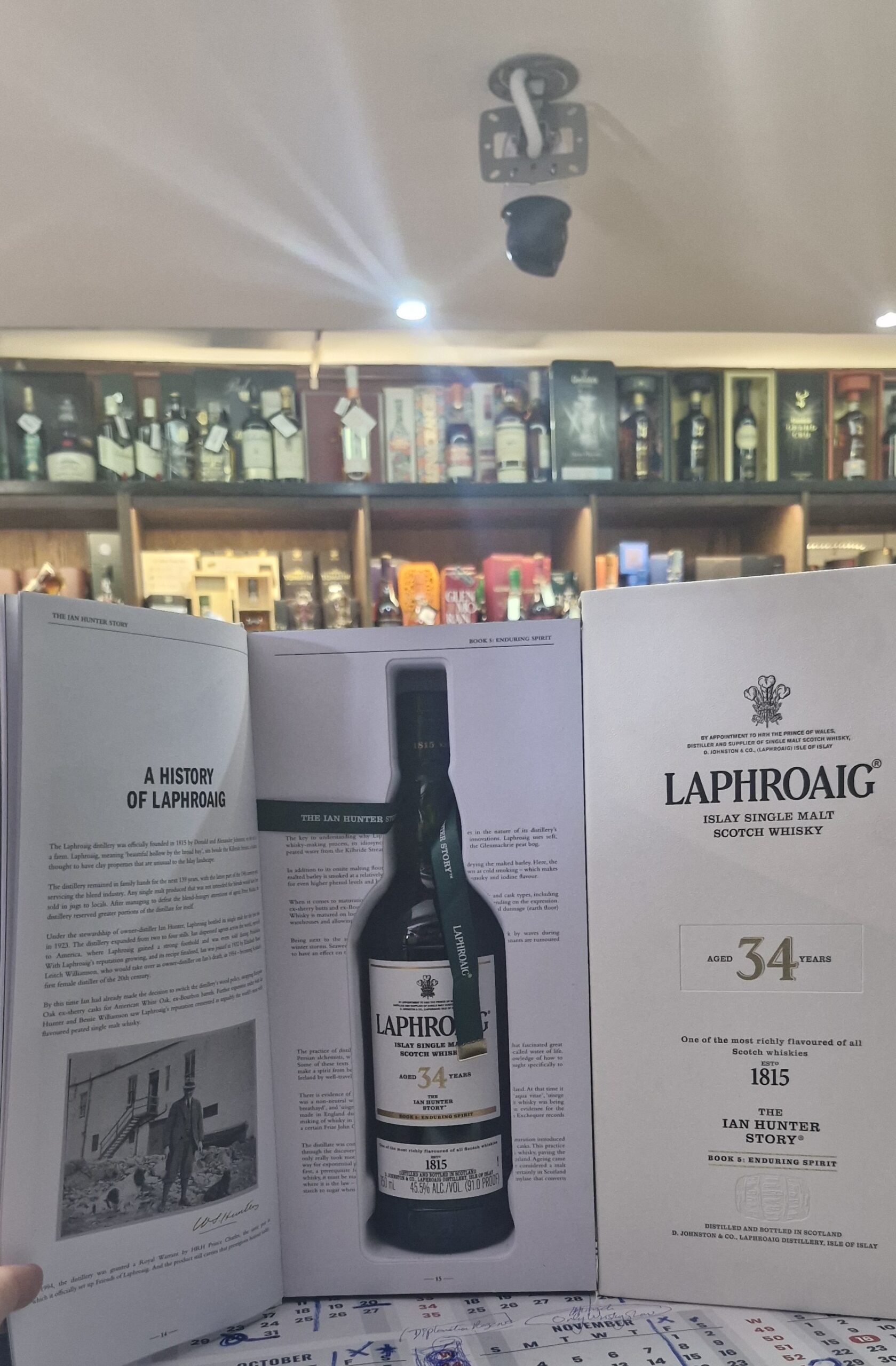 Laphroaig 34 The Ian Hunter Book 5